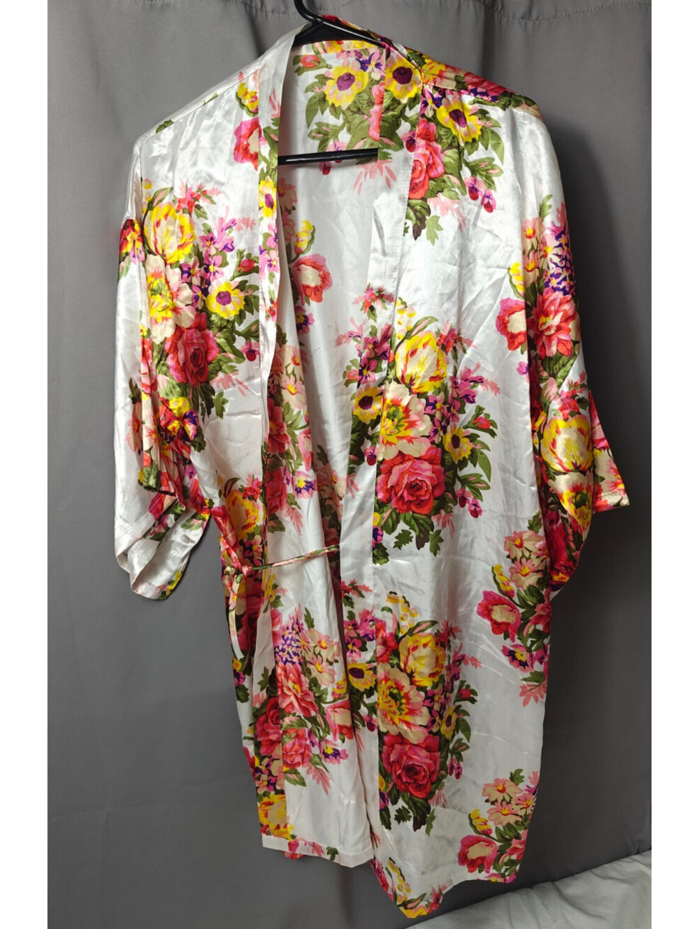 Event Blossom Floral Satin Kimono Robe Womens OS White Pink Belted Boho Bridal